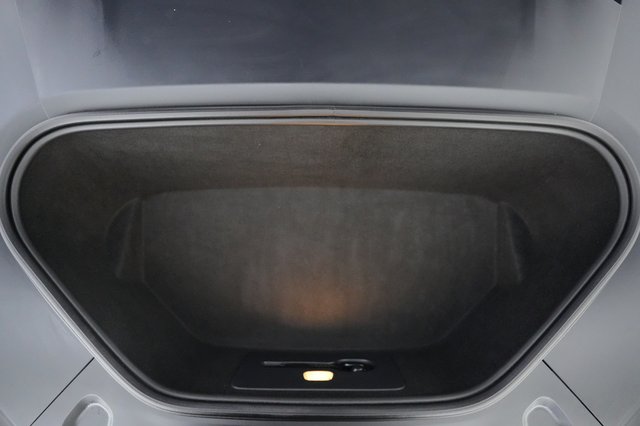2025 Tesla Model S — photo 23 of 24