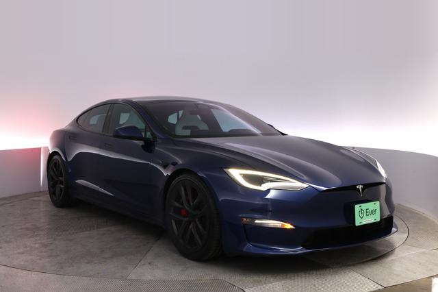 2025 Tesla Model S — photo 10 of 24