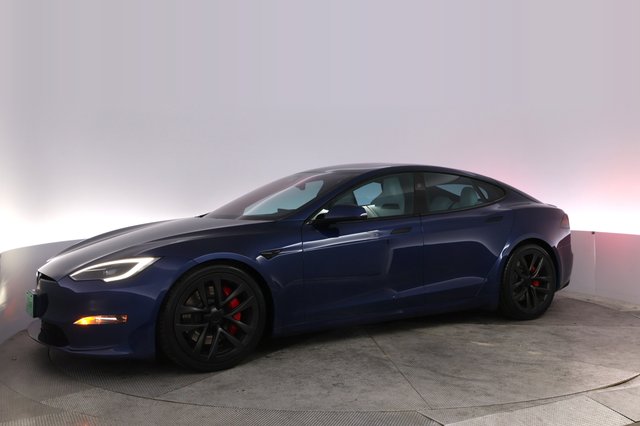 2025 Tesla Model S — photo 14 of 24