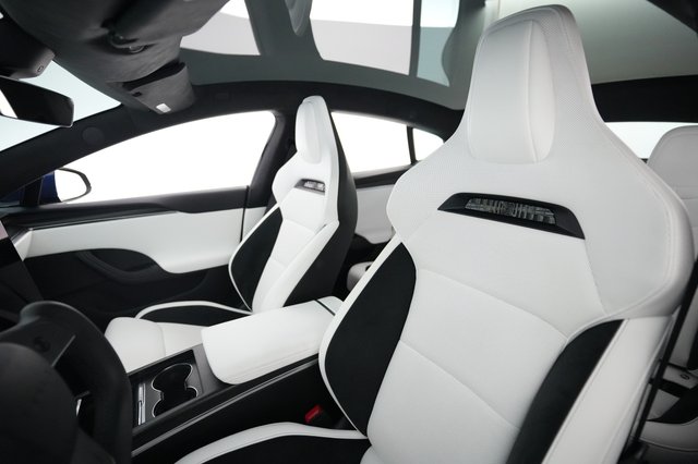 2025 Tesla Model S — photo 3 of 24
