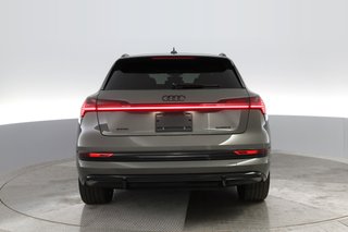 2023 Audi e-tron — photo 11 of 31