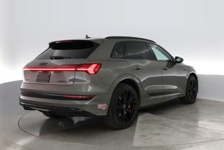 2023 Audi e-tron — photo 2 of 31