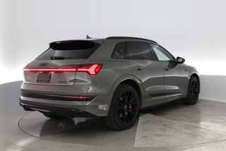 2023 Audi e-tron — photo 10 of 31