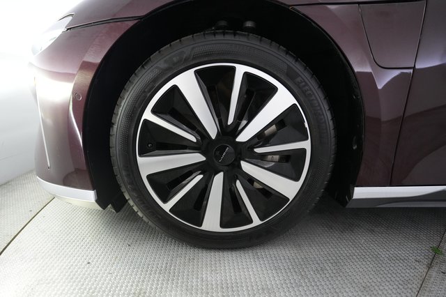 2022 Lucid Air — photo 15 of 23