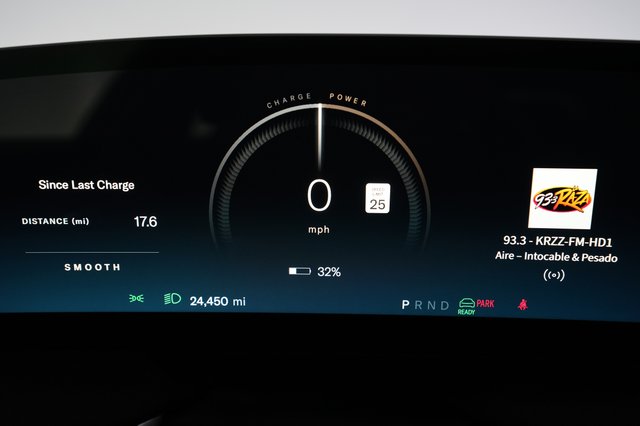 2022 Lucid Air — photo 5 of 23