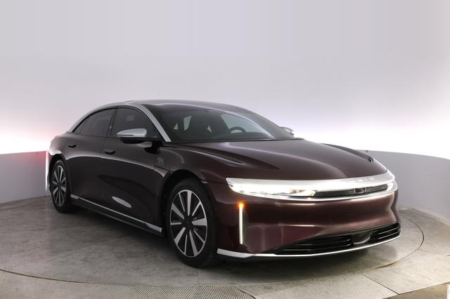 2022 Lucid Air — photo 10 of 23