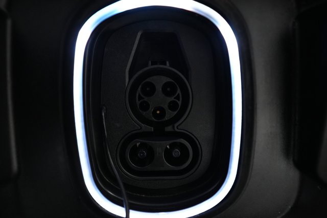 2024 Chevrolet Silverado EV — photo 8 of 15