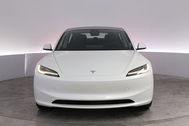 2024 Tesla Model 3 — photo 9 of 23
