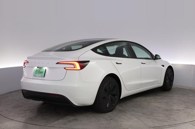 2024 Tesla Model 3 — photo 2 of 23