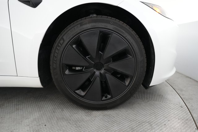 2024 Tesla Model 3 — photo 16 of 23