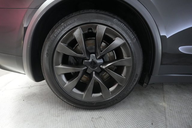 2024 Tesla Model X — photo 17 of 23