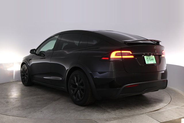 2024 Tesla Model X — photo 13 of 23