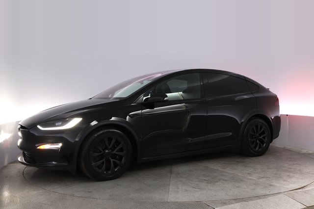 2024 Tesla Model X — photo 14 of 23