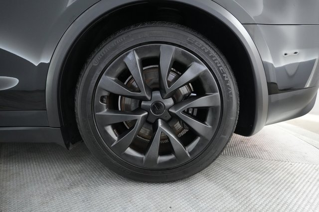 2024 Tesla Model X — photo 7 of 23