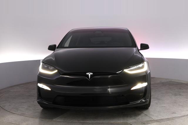 2024 Tesla Model X — photo 9 of 23