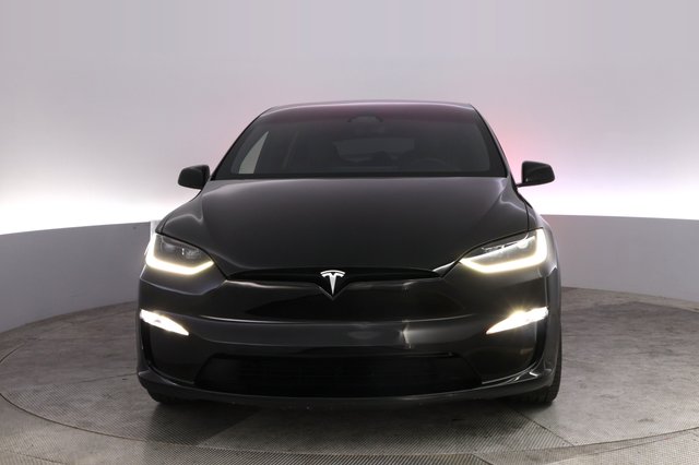 2024 Tesla Model X — photo 9 of 23