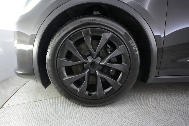 2024 Tesla Model X — photo 15 of 23