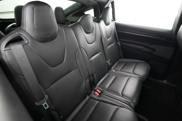 2024 Tesla Model X — photo 4 of 23