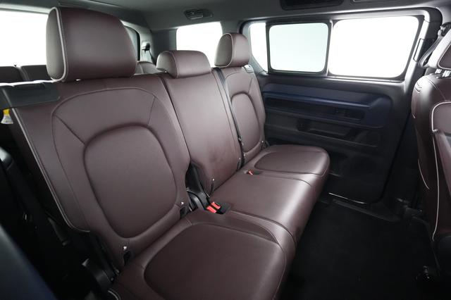 2025 Volkswagen ID.Buzz — photo 4 of 24