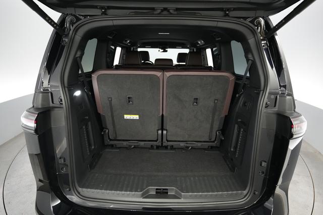 2025 Volkswagen ID.Buzz — photo 6 of 24