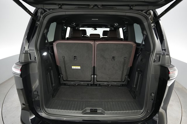 2025 Volkswagen ID.Buzz — photo 6 of 24