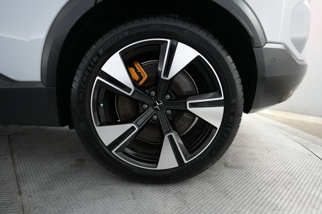 2025 Polestar 3 — photo 7 of 24