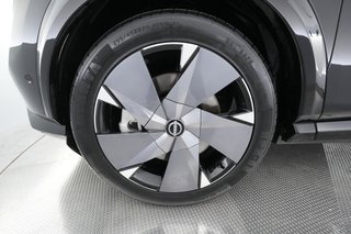 2023 Nissan Ariya — photo 14 of 28