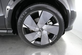 2023 Nissan Ariya — photo 16 of 28