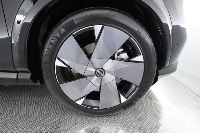 2023 Nissan Ariya — photo 16 of 28
