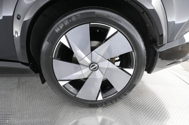 2023 Nissan Ariya — photo 15 of 28