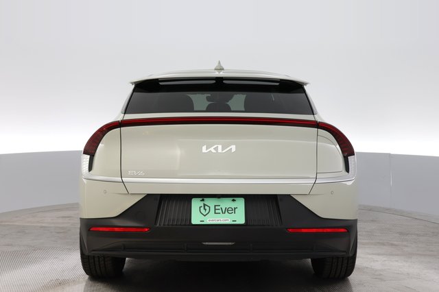 2024 Kia EV6 — photo 12 of 24
