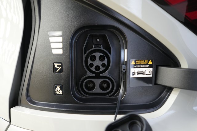 2024 Kia EV6 — photo 8 of 24