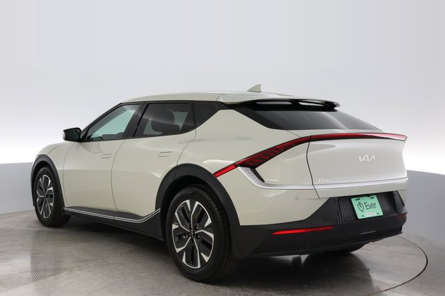 2024 Kia EV6 — photo 13 of 24