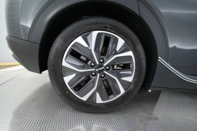 2024 Kia EV6 — photo 17 of 24