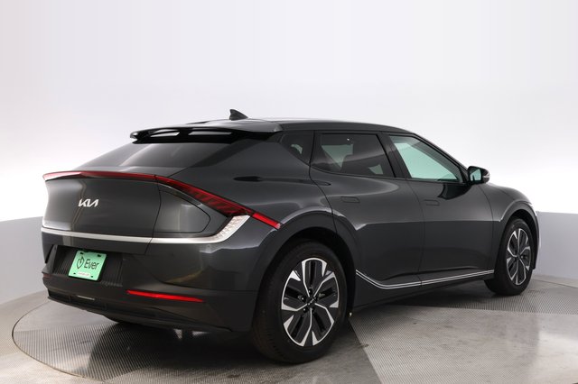2024 Kia EV6 — photo 2 of 24