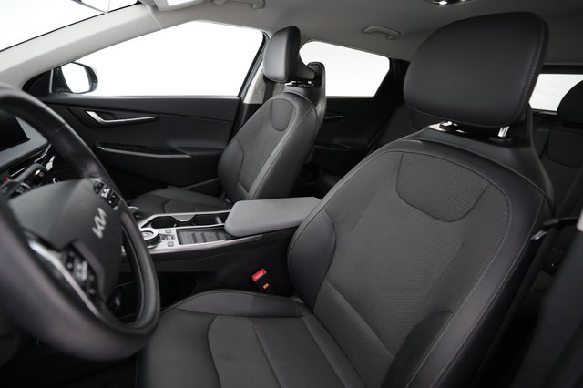 2024 Kia EV6 — photo 3 of 24