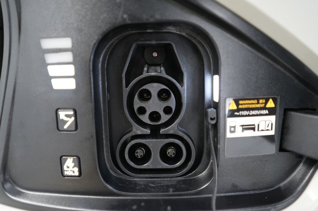 2024 Kia EV6 — photo 8 of 24