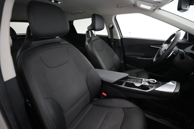 2024 Kia EV6 — photo 18 of 24