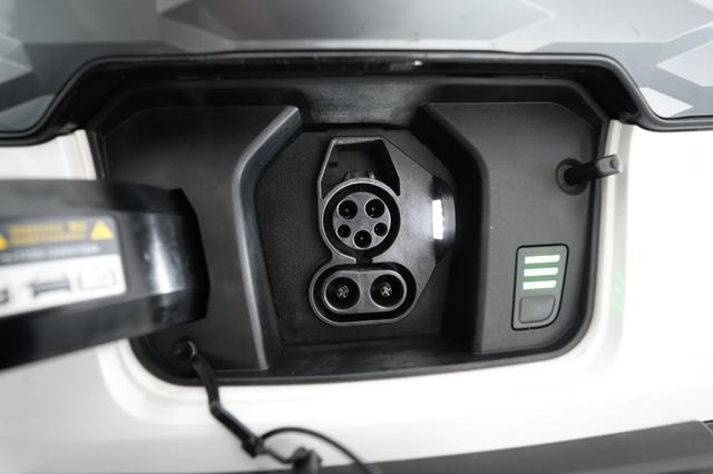 2024 Kia Niro EV — photo 8 of 24