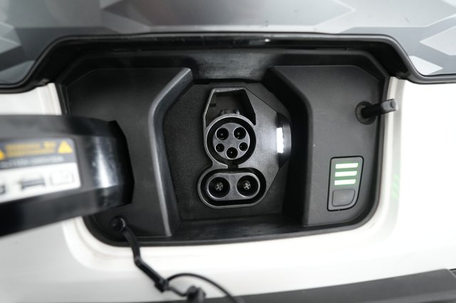 2024 Kia Niro EV — photo 8 of 24