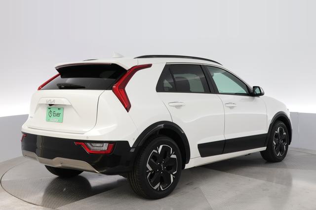 2024 Kia Niro EV — photo 2 of 24