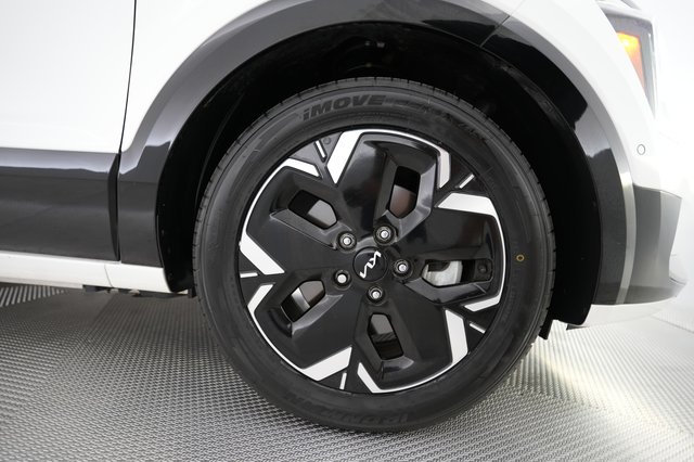 2024 Kia Niro EV — photo 16 of 24