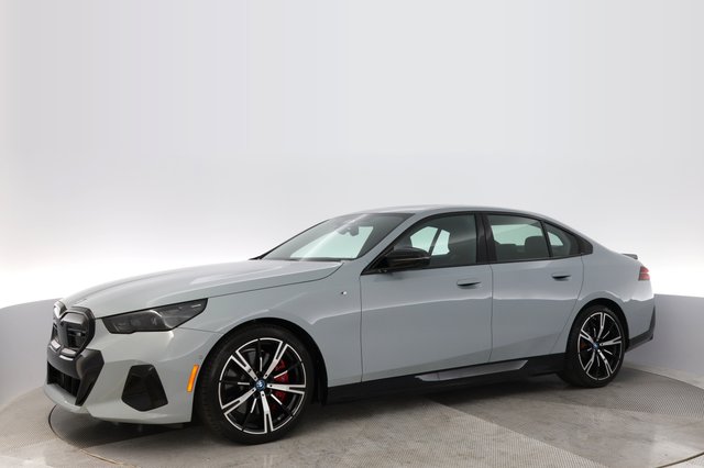 2024 BMW i5 — photo 14 of 23