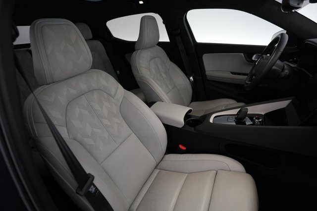 2024 Polestar 2 — photo 18 of 26
