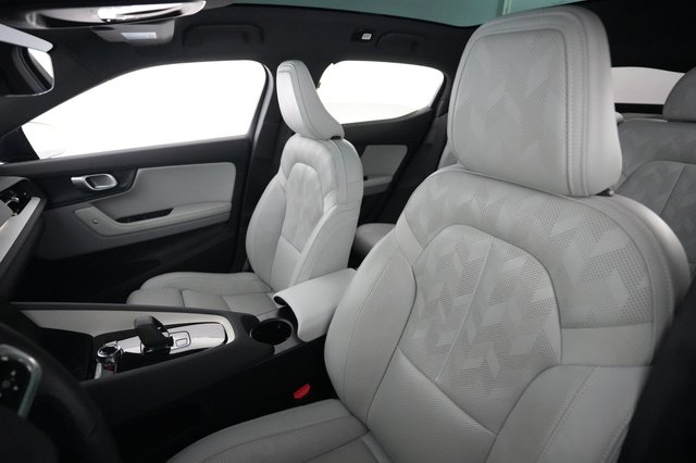 2024 Polestar 2 — photo 3 of 24