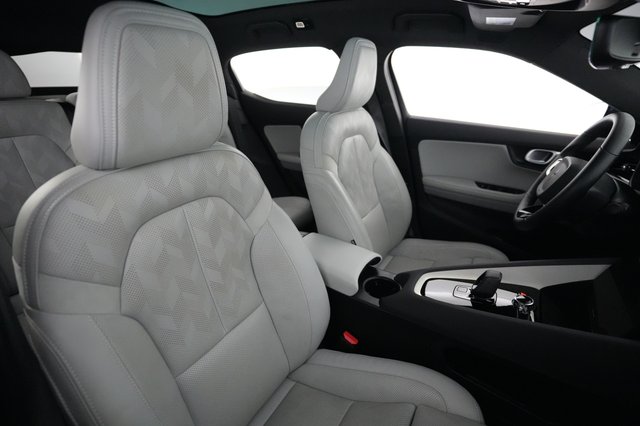 2024 Polestar 2 — photo 18 of 24