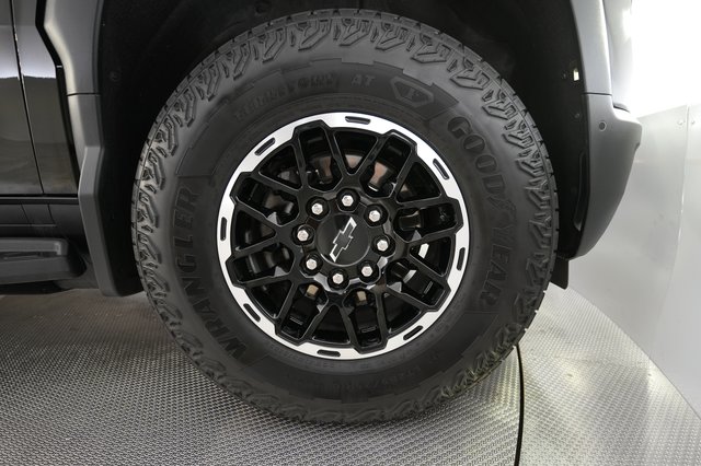 2026 Chevrolet Silverado EV — photo 7 of 18