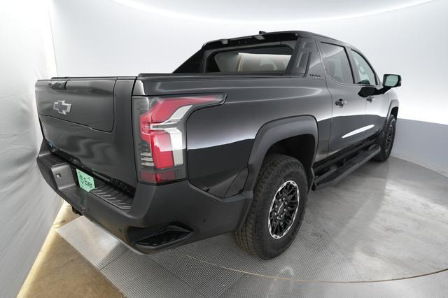 2026 Chevrolet Silverado EV — photo 2 of 18