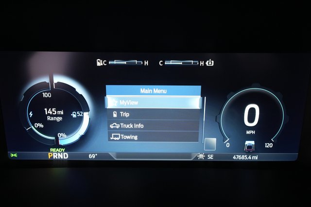 2023 Ford F-150 Lightning — photo 5 of 17
