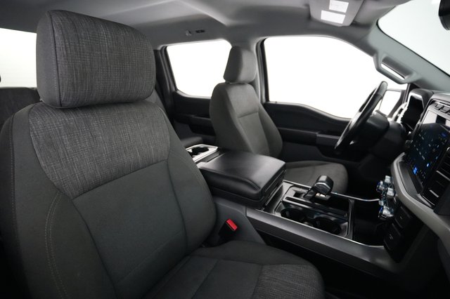 2023 Ford F-150 Lightning — photo 12 of 17